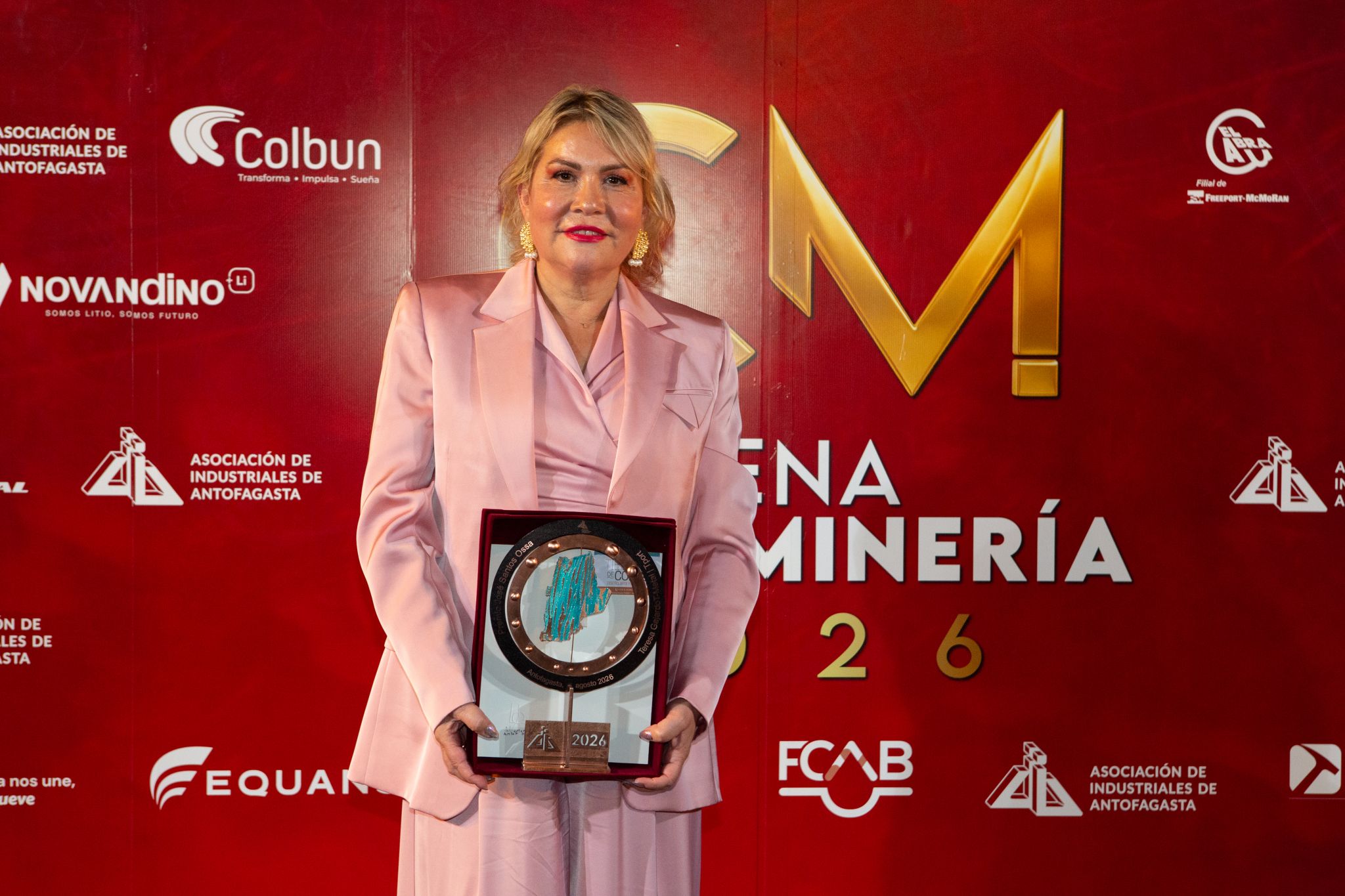 Reconocimiento a la trayectoria y liderazgo de Teresa Gajardo